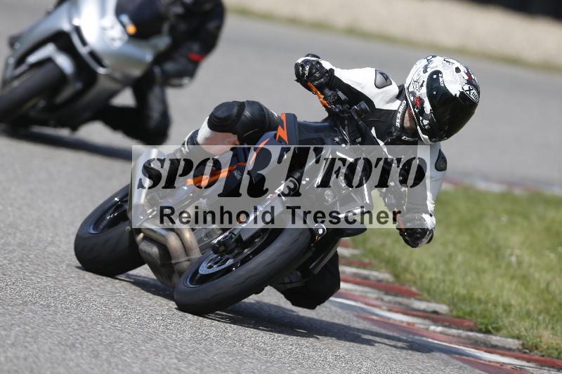 Archiv-2025/09 22.04.2025 Cornu Master School ADR/rot-rouge/38